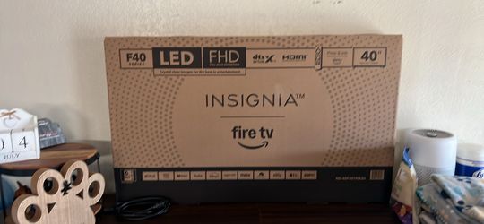 Insignia 40 in tv new