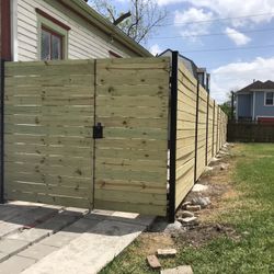Metal And Wood Fancy Fence 