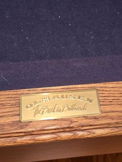 Olhausen 8' pool table w accessories