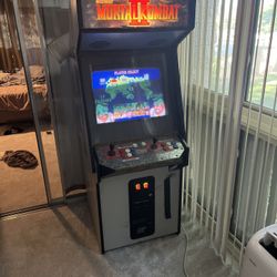 Mortal Kombat 2  Arcade Game 