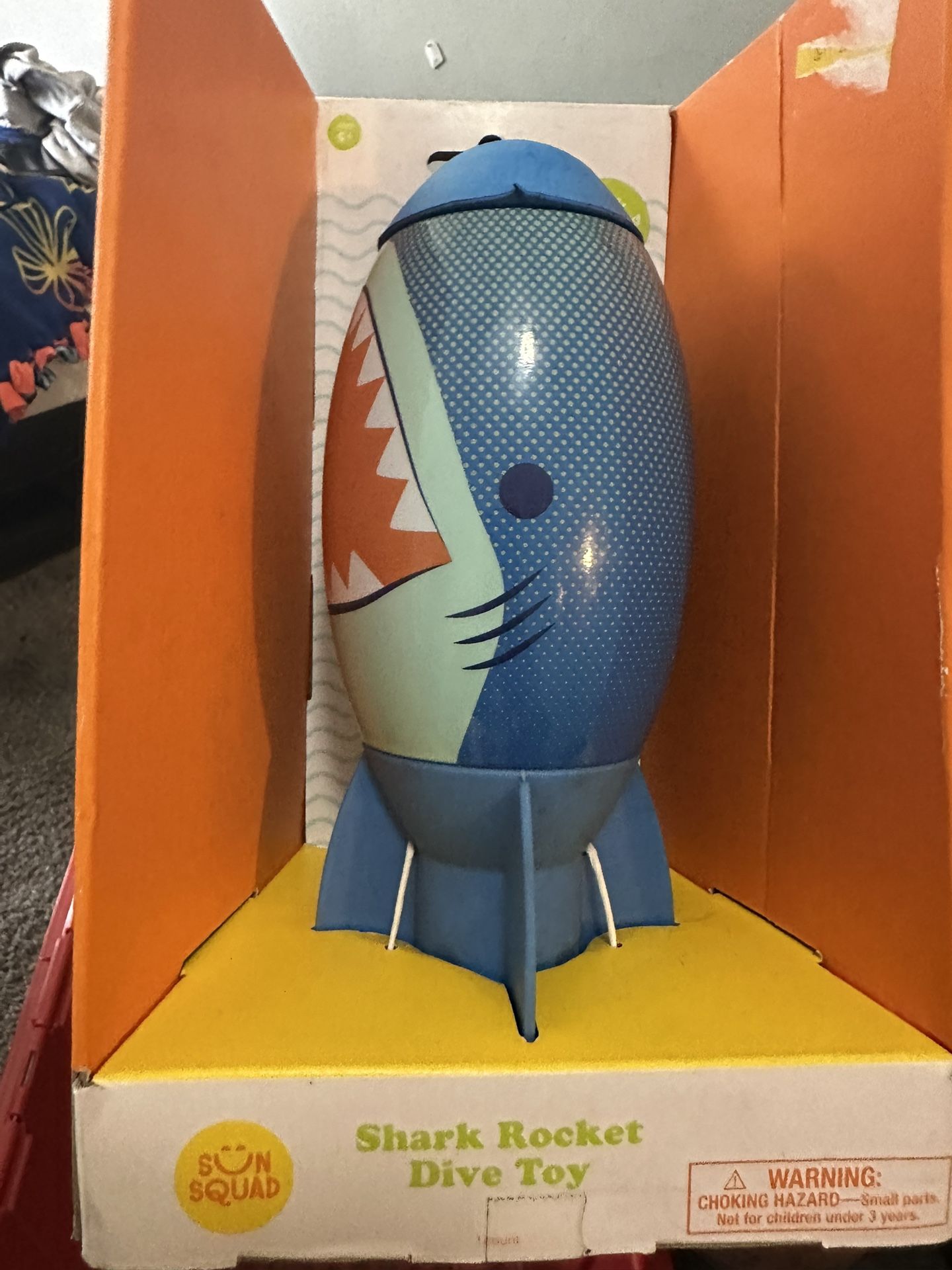 Shark Rocket Dive Toy