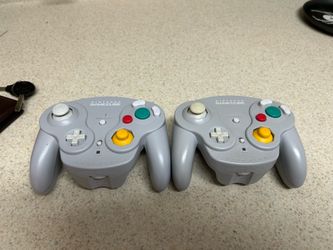 Wavebird controller 2 available