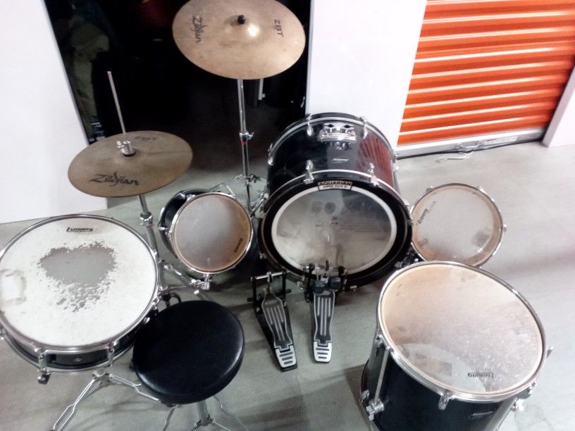 Ludwig 5 Piece Accent Combo Drum Set w/Cymbals & Stands