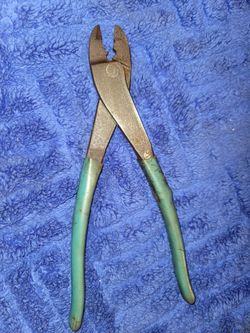 Crimping Pliers with Green Handles