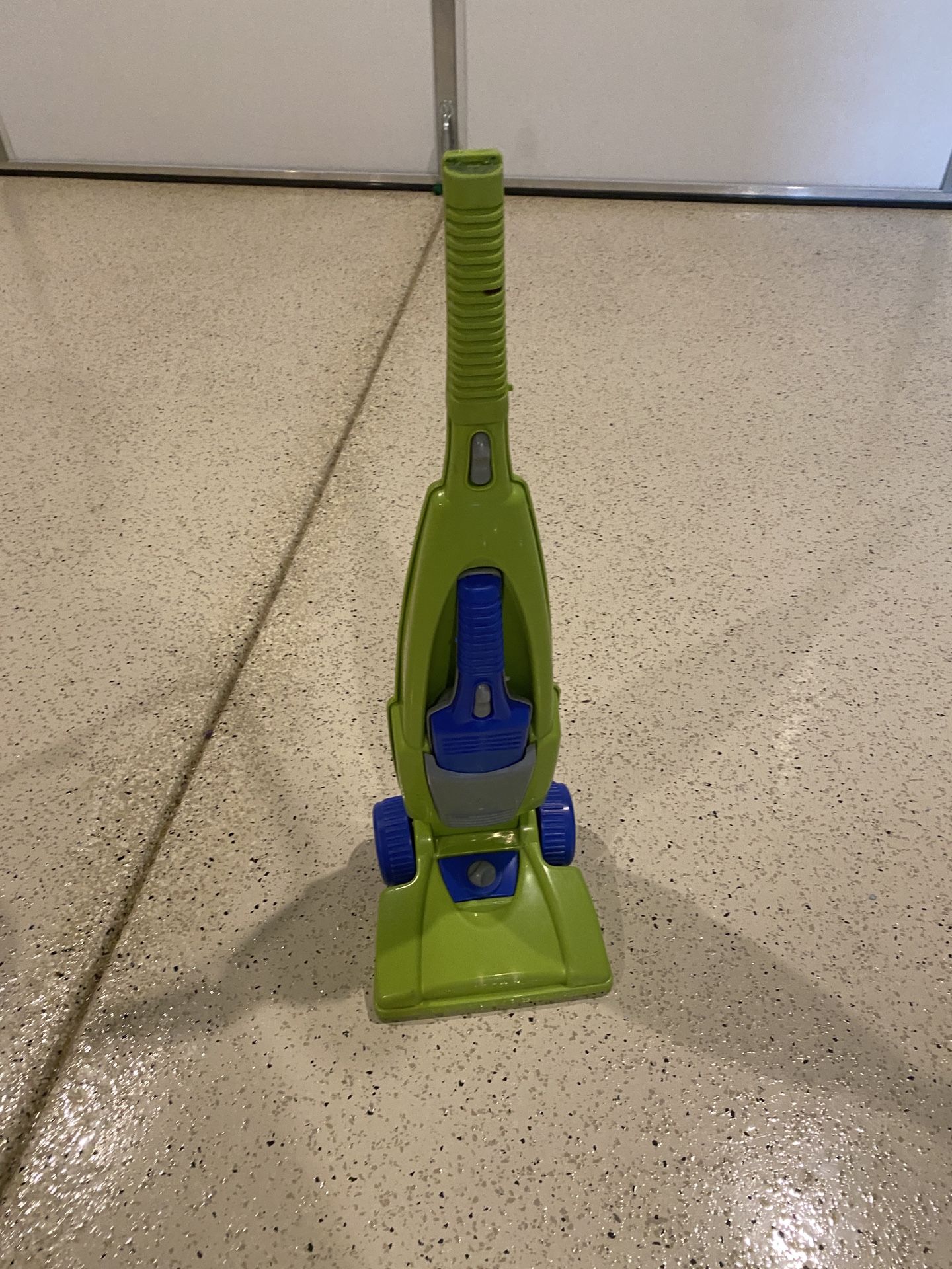 Toy Vacuum (plastic)