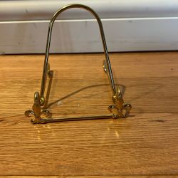 small gold plate holder 