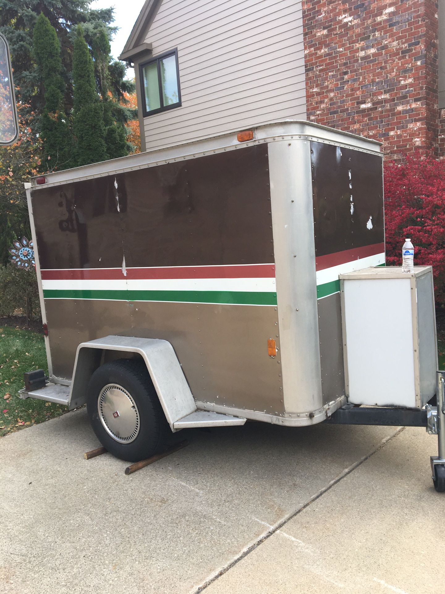 8x6 enclosed trailer