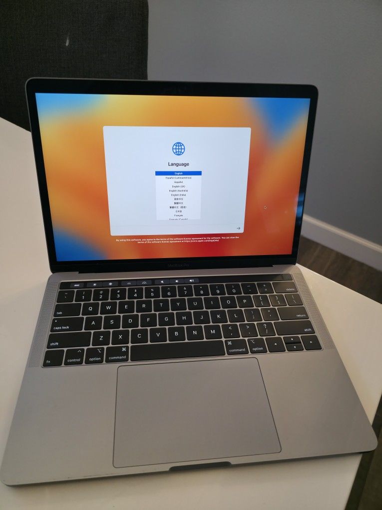 MacBook Pro 13" M1 Chip Touch Bar