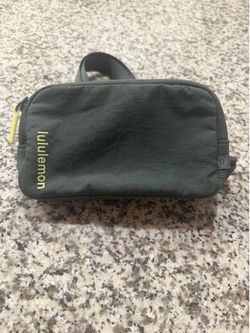 Lululemon Belt Bag Mini - Fanny Pack Green