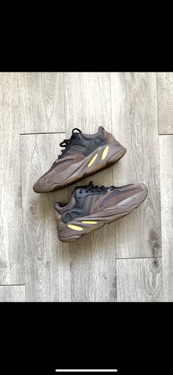 Adidas Yeezy Boost 700 ‘Mauve