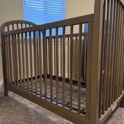 Baby Crib – JPMA Certified – Solid Wood
