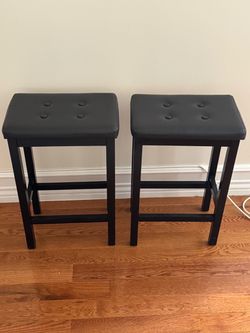 Set of 2 Black Backless Bar Stools