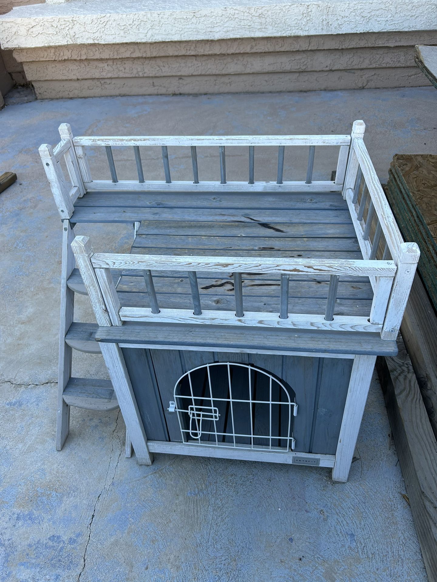 Dog Crate / Condo