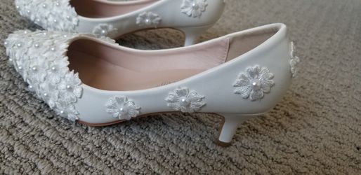 Women White Shoes