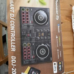 Smart DJ Controller DDJ-200