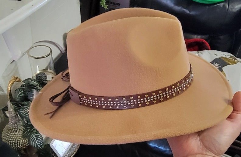 Women Felt Fedora With Studded Band
