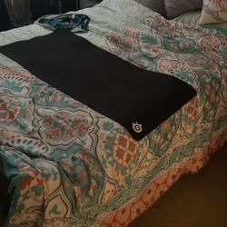Steel Series Gaming mouse pad FULL DESK SIZE