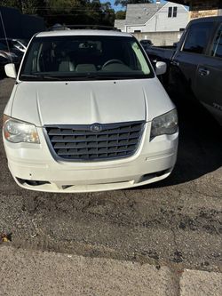2010 Chrysler Town & Country