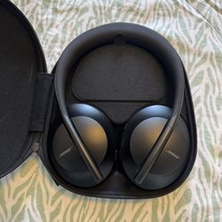 Bose Noise Cancelling Headphones 700 Over-Ear Wireless Bluetooth NC700