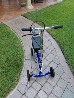 Knee scooter