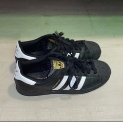 Adidas Superstar foundation size 10