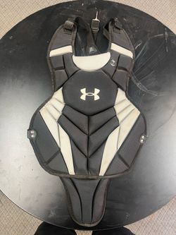UNDER ARMOUR SIZE 12-16 chest protector