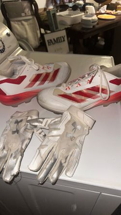 ADIDAS CLEATS !!W/ gloves