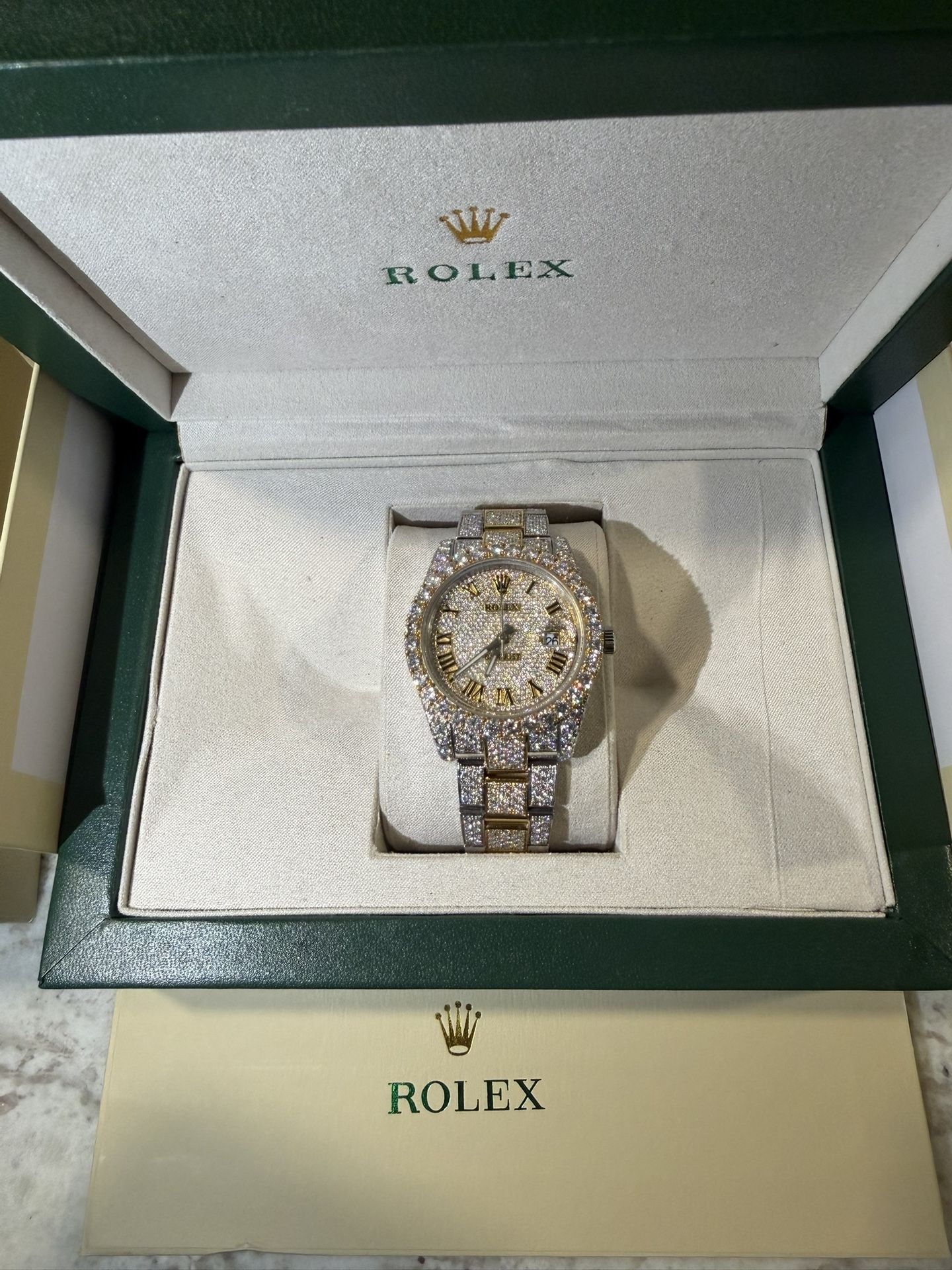 Rolex 2 Tone Vvs ( Passes All Diamond Tester )