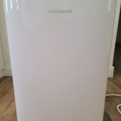 Frigidaire 3 in 1 Portable A/C unit 10,000 btu Brand  new  $300 