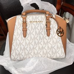 Michael Kors purse