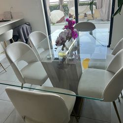 Dining Table/Mesa de Comedor