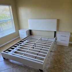 ✨Queen Bed With Nightstands-CAMA QUEEN CON MESAS DE NOCHE 