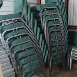 ** 25 PADDED BANQUET CHAIRS/ EVENT/ CHURCH STACKABLE CHAIRS