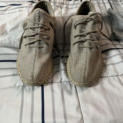 Yeezy Shoes 