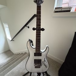 Scheter Hellraiser W/ Floyd rose