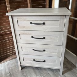Better Homes & Gardens Modern Farmhouse-Style 4-Drawer Dresser, Rustic White Finish