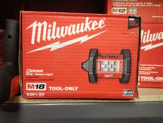 MILWAUKEE M18 FLOOD LIGHT