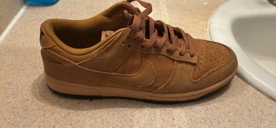 Nike SB Dunk Low Wheat Suede Sneaker