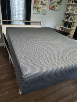 Full size mattress