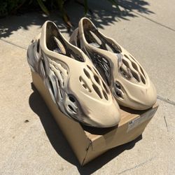 Adidas Yeezy Foam Runner “ Cream Clay” 