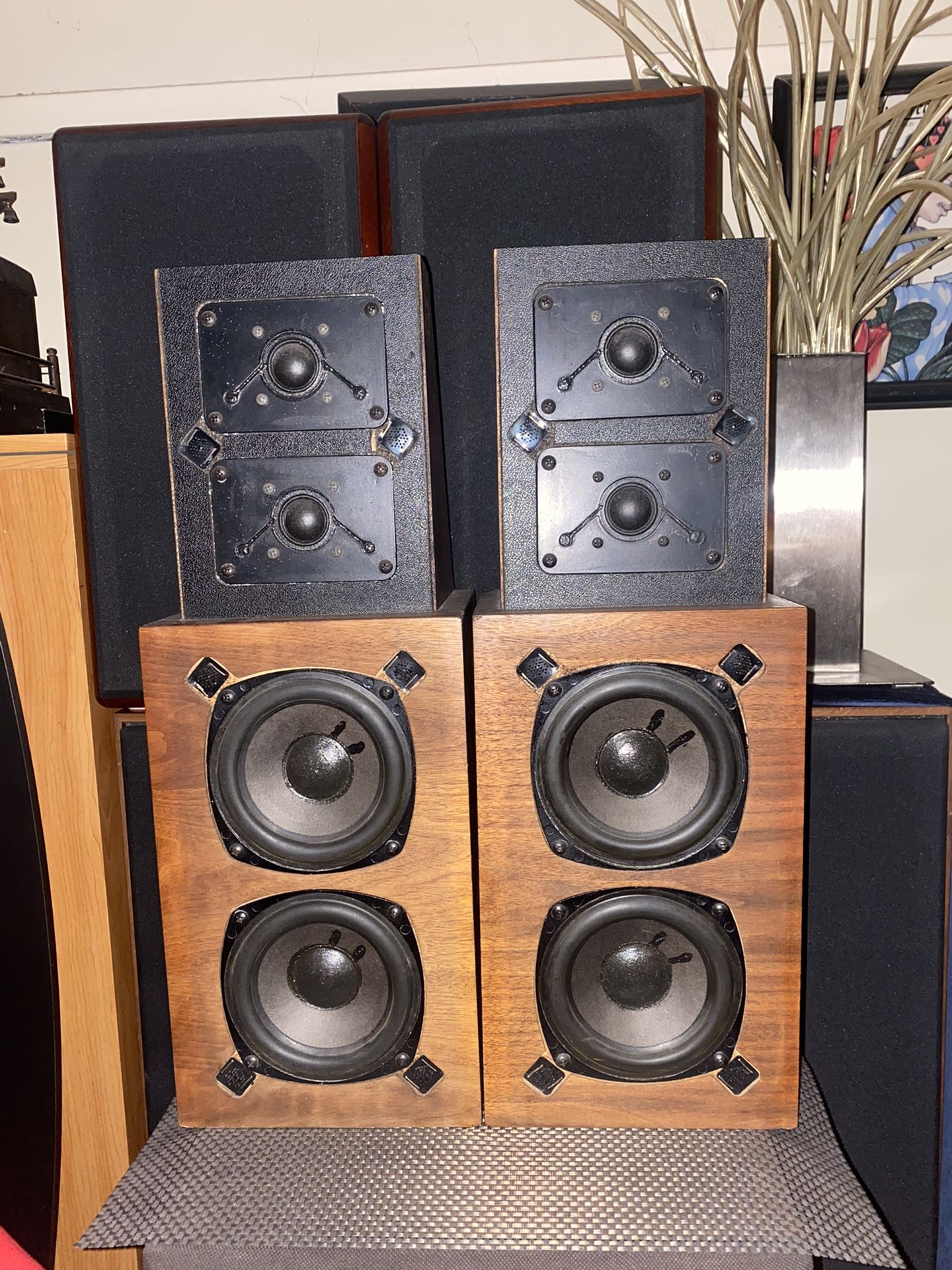 M &K satellite speakers excellent condition have covers