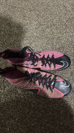 Pink Nike untouchables