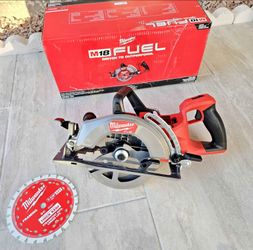 Milwaukee FUEL 18V 7-1/4in Rear Handle Circular Saw