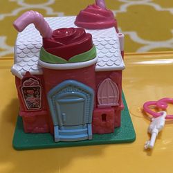 Cute Mini House Play Set ( Perfect For Traveling ) 