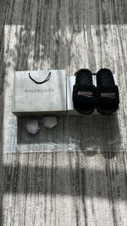 black fur balenciaga slides size - 10