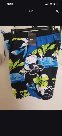 MENS NIKE HAWAIIAN HIBISCUS SWIM SUIT TRUNKS. NEW LARGE.