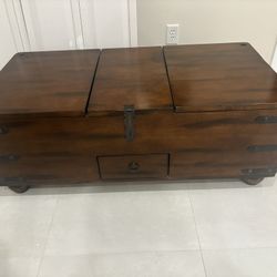 Coffee Table With Storage 