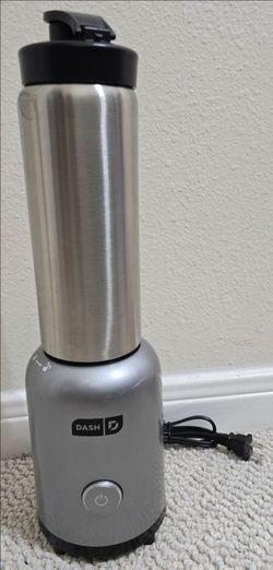 Dash Arctic Chill Personal Blender DISB200SS 300W 16oz Stainless Tumbler Used
