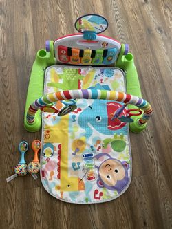 Fisher Price Baby Playmat with Maracas