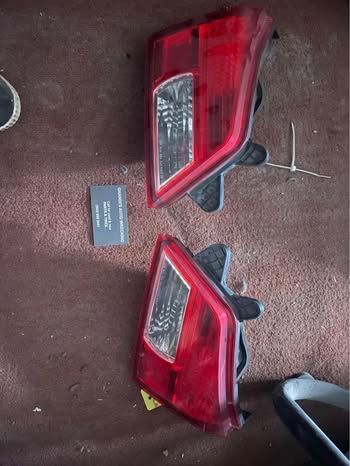 10-14 Subaru Outback Inner RIGHT Taillight $30